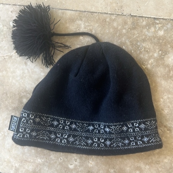 Turtle Fur winter cap. Ladies or men 100 % merino wool. Black white tassel - Picture 9 of 10